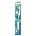 Oral-B Manual Toothbrush for Effective Oral Hygiene with 3DWhite Polishing Bristles and Interdental Cleaning - Oral-B 3DWhite Fresh